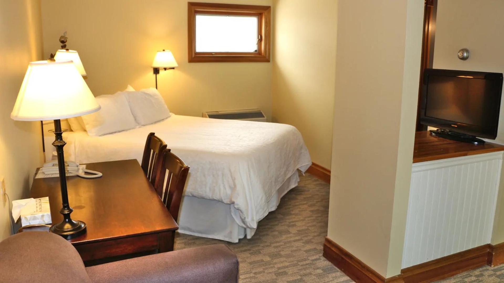 Kettle Creek Inn Port Stanley Bagian luar foto