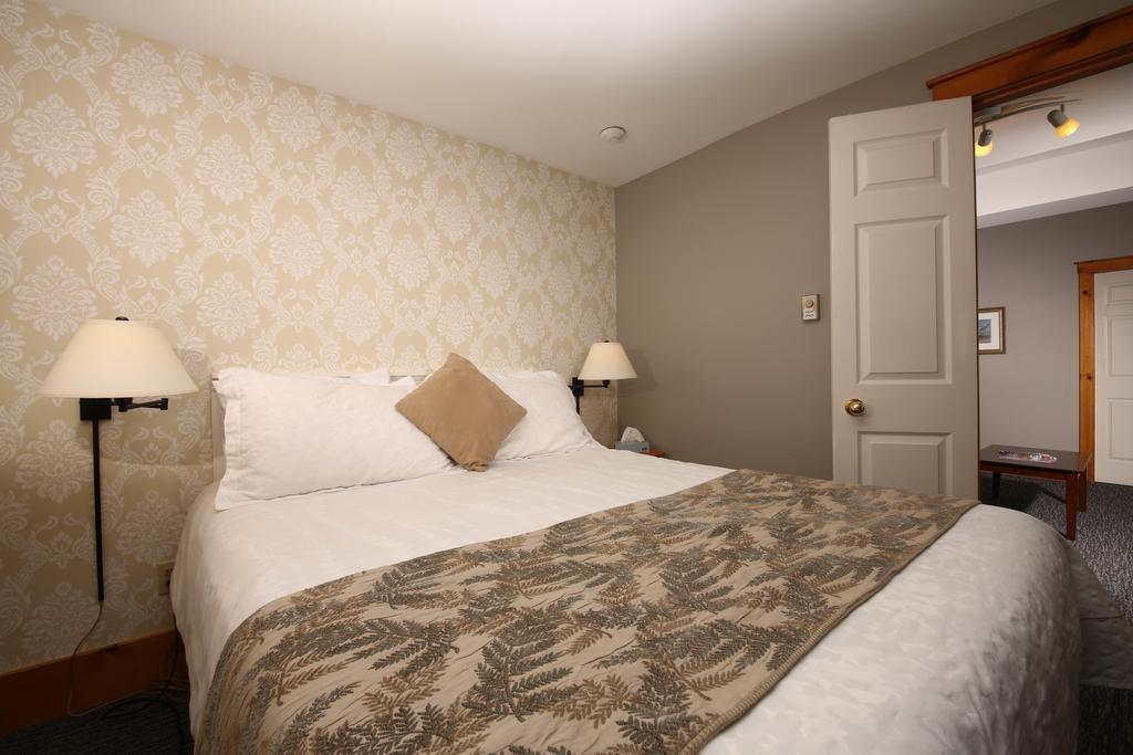 Kettle Creek Inn Port Stanley Bagian luar foto