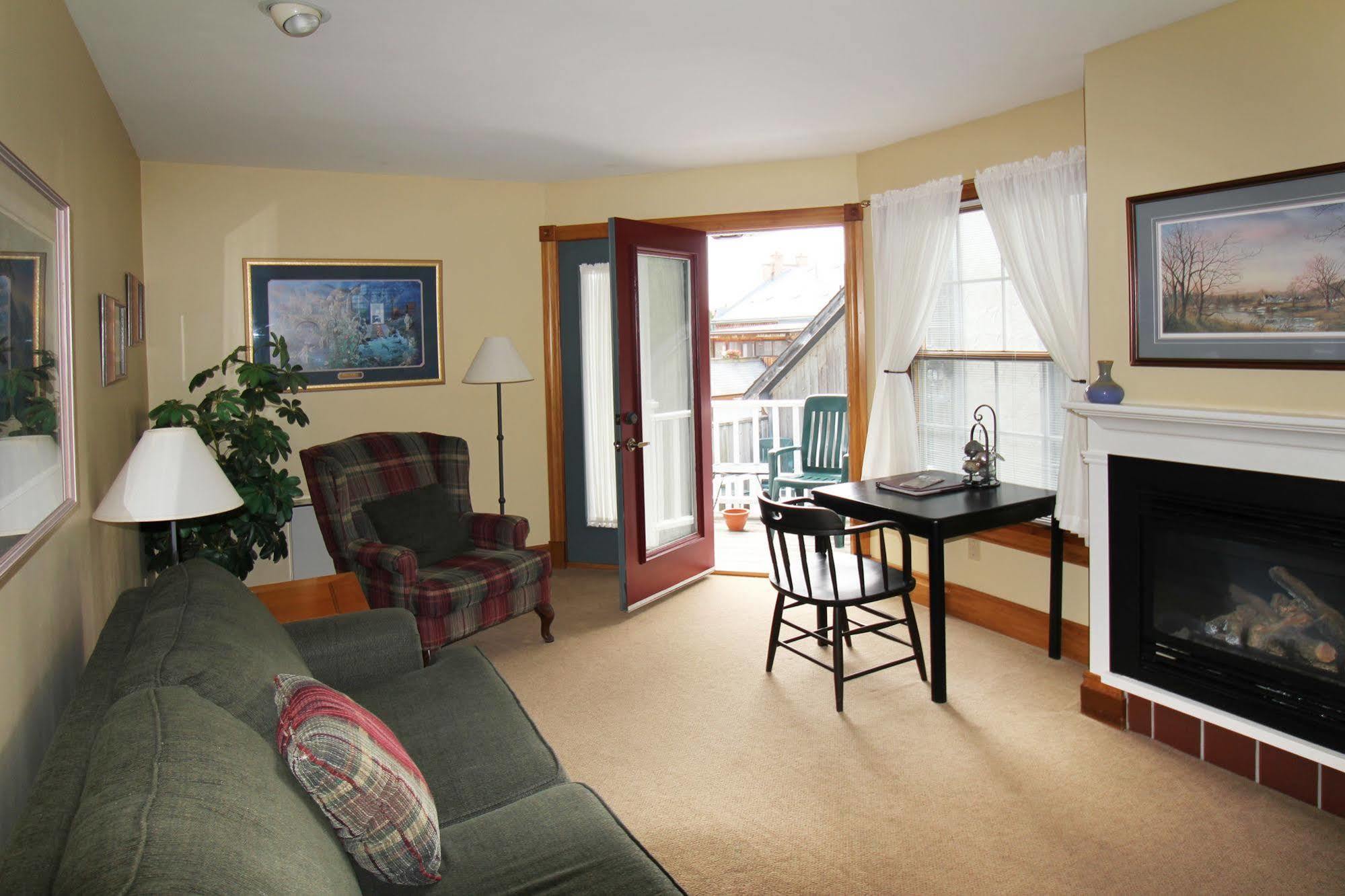 Kettle Creek Inn Port Stanley Bagian luar foto